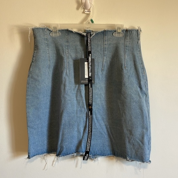 NWT Denim Skirt PLT PrettyLittleThing 10 Blue Fray High Button Jean Edgy Casual - Picture 7 of 14